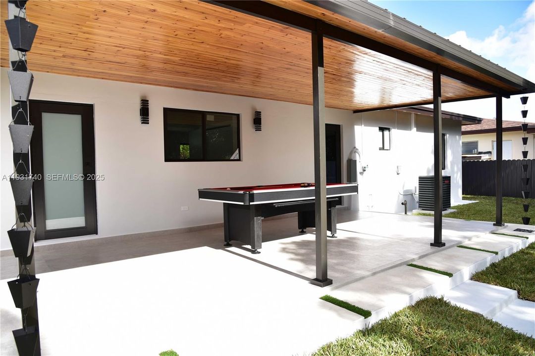 На продажу: $599,900 (3 спален, 2 ванн, 1079 Квадратных фут)