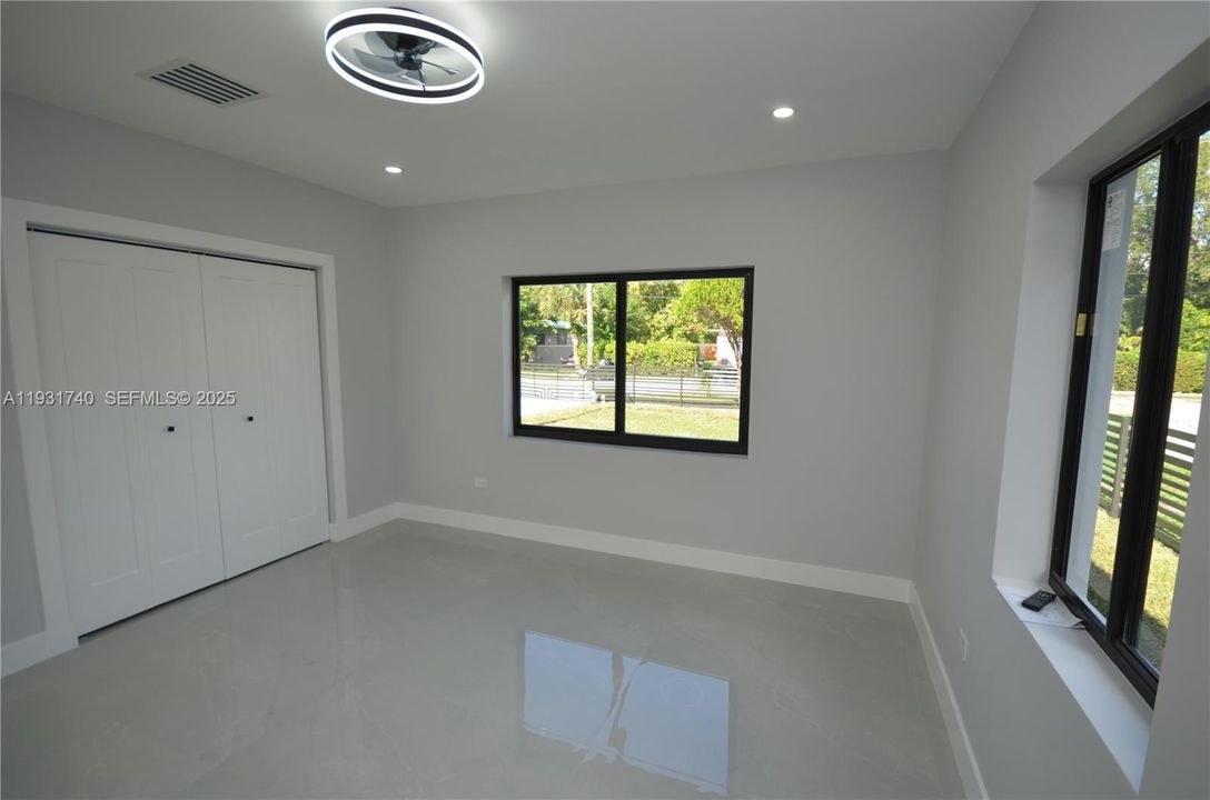 На продажу: $599,900 (3 спален, 2 ванн, 1079 Квадратных фут)