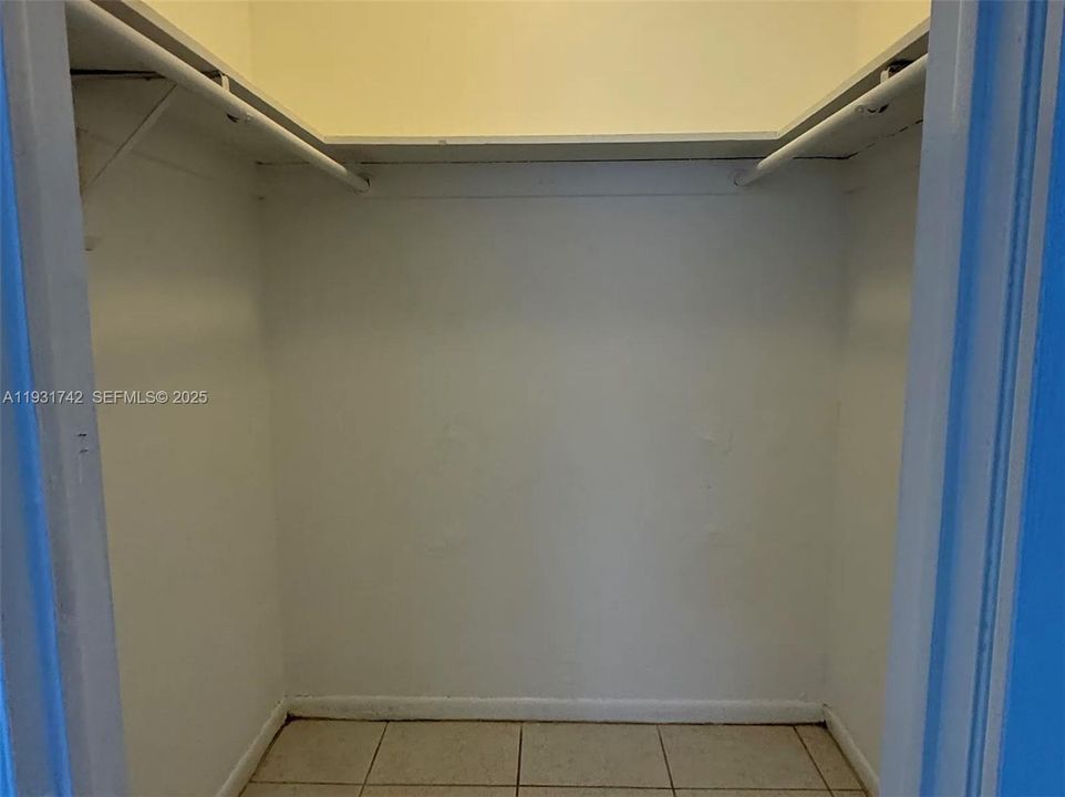 出租: $2,100 (2 贝兹, 1 浴室, 840 平方英尺)