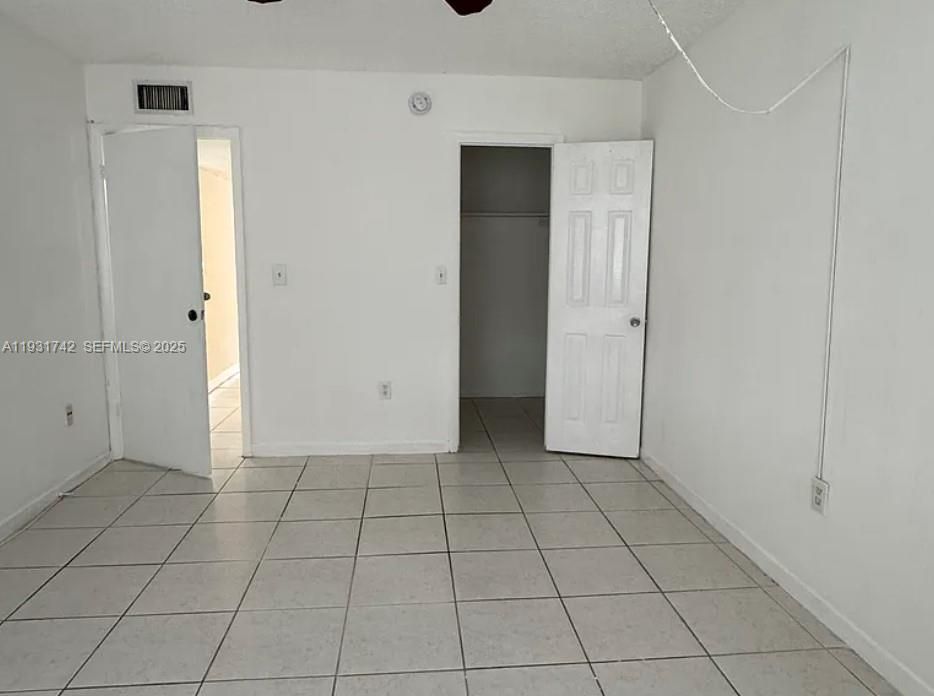 出租: $2,100 (2 贝兹, 1 浴室, 840 平方英尺)