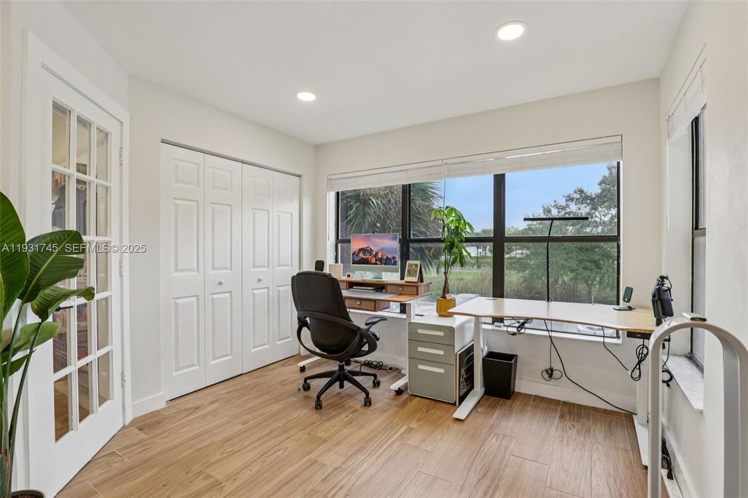 For Rent: $2,100 (1 beds, 1 baths, 805 Square Feet)