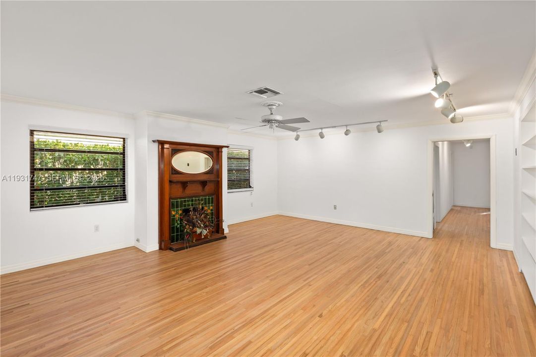 En Renta: $5,998 (4 camas, 3 baños, 2054 Pies cuadrados)