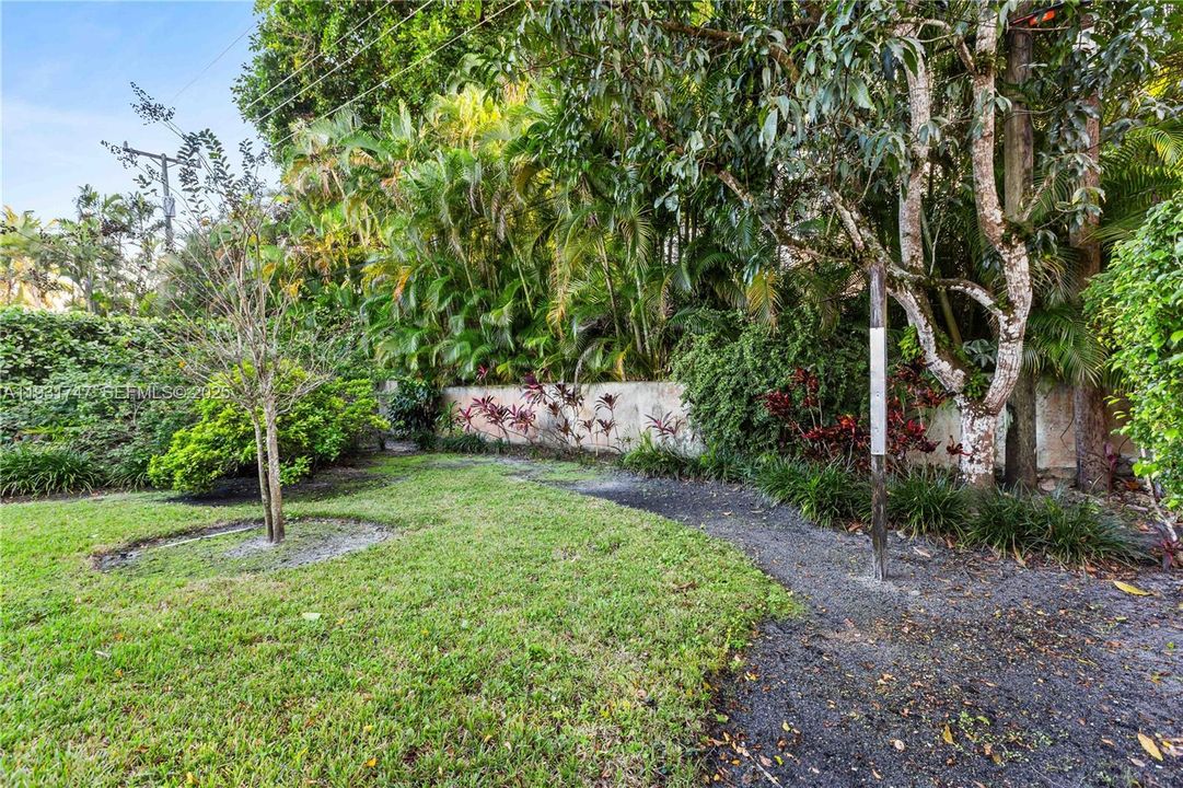 En Renta: $5,998 (4 camas, 3 baños, 2054 Pies cuadrados)