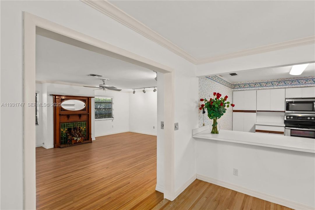 En Renta: $5,998 (4 camas, 3 baños, 2054 Pies cuadrados)