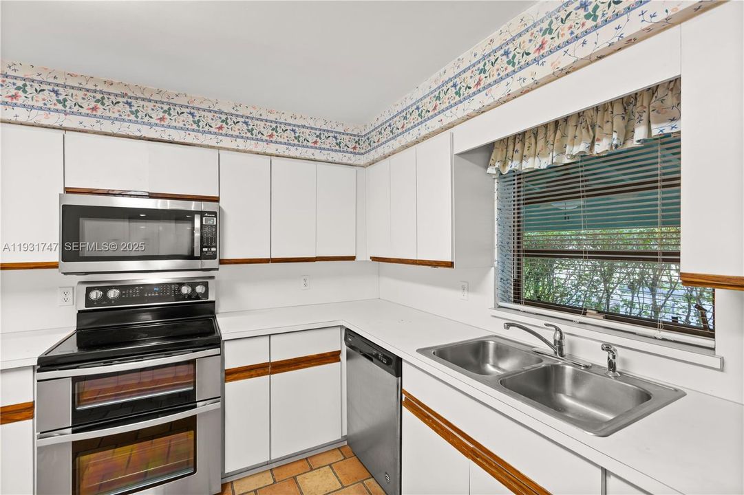 En Renta: $5,998 (4 camas, 3 baños, 2054 Pies cuadrados)