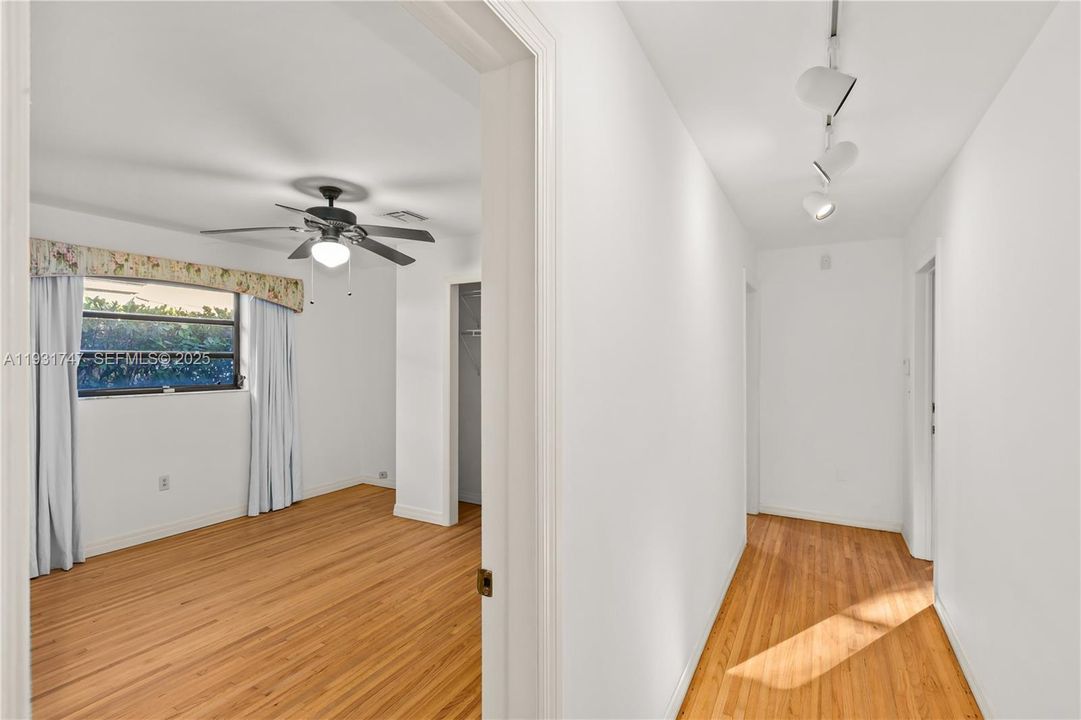 En Renta: $5,998 (4 camas, 3 baños, 2054 Pies cuadrados)