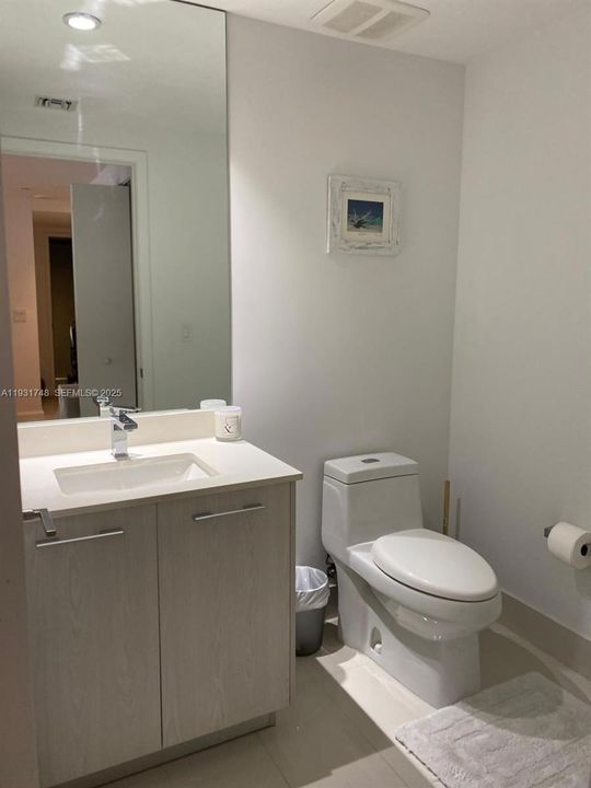 For Rent: $3,300 (1 beds, 1 baths, 684 Square Feet)