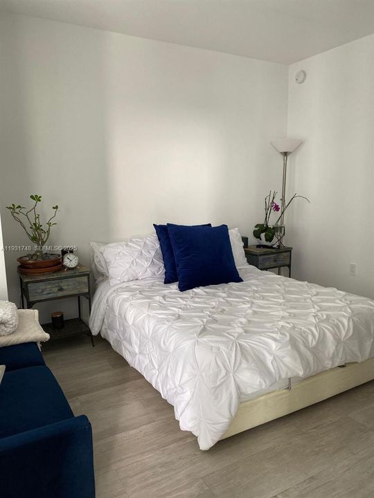 For Rent: $3,300 (1 beds, 1 baths, 684 Square Feet)