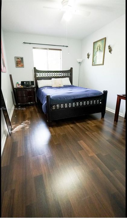 На продажу: $650,000 (5 спален, 3 ванн, 2835 Квадратных фут)