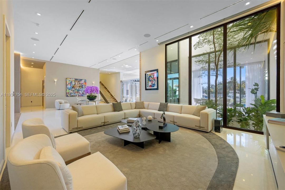 For Rent: $60,000 (5 beds, 5 baths, 5492 Square Feet)