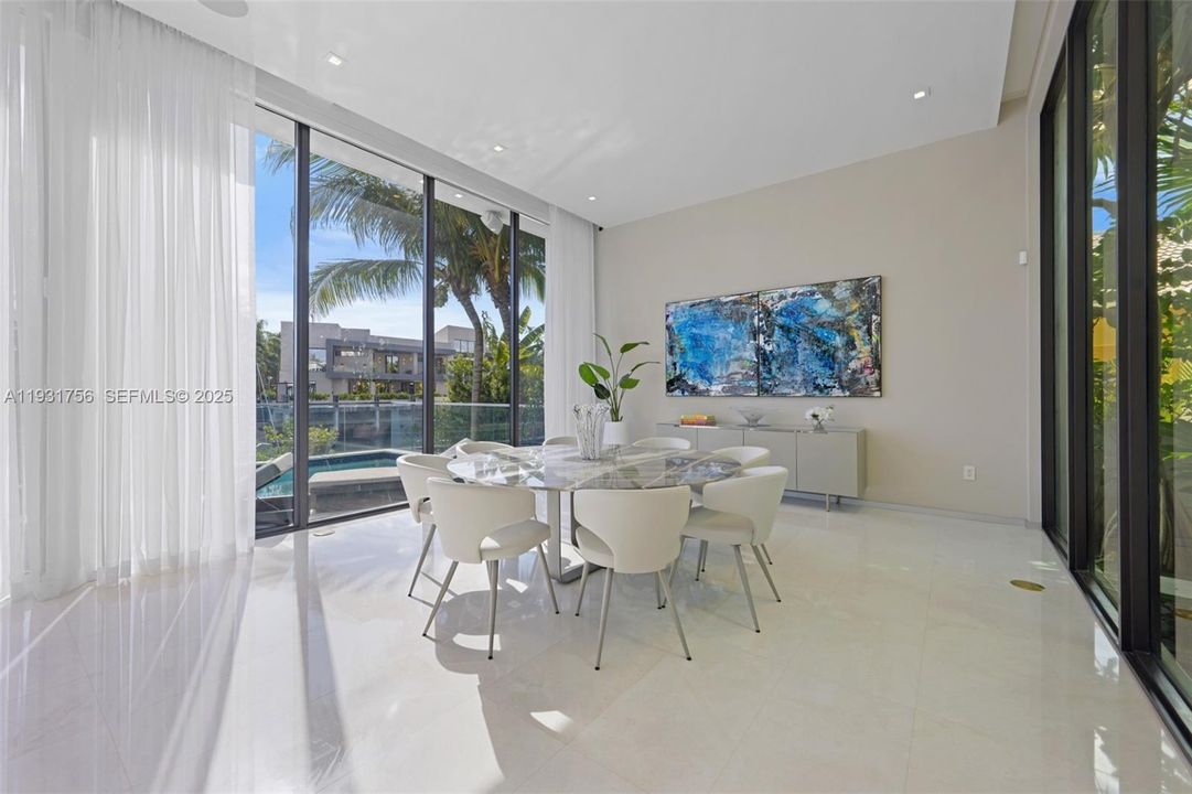 For Rent: $60,000 (5 beds, 5 baths, 5492 Square Feet)