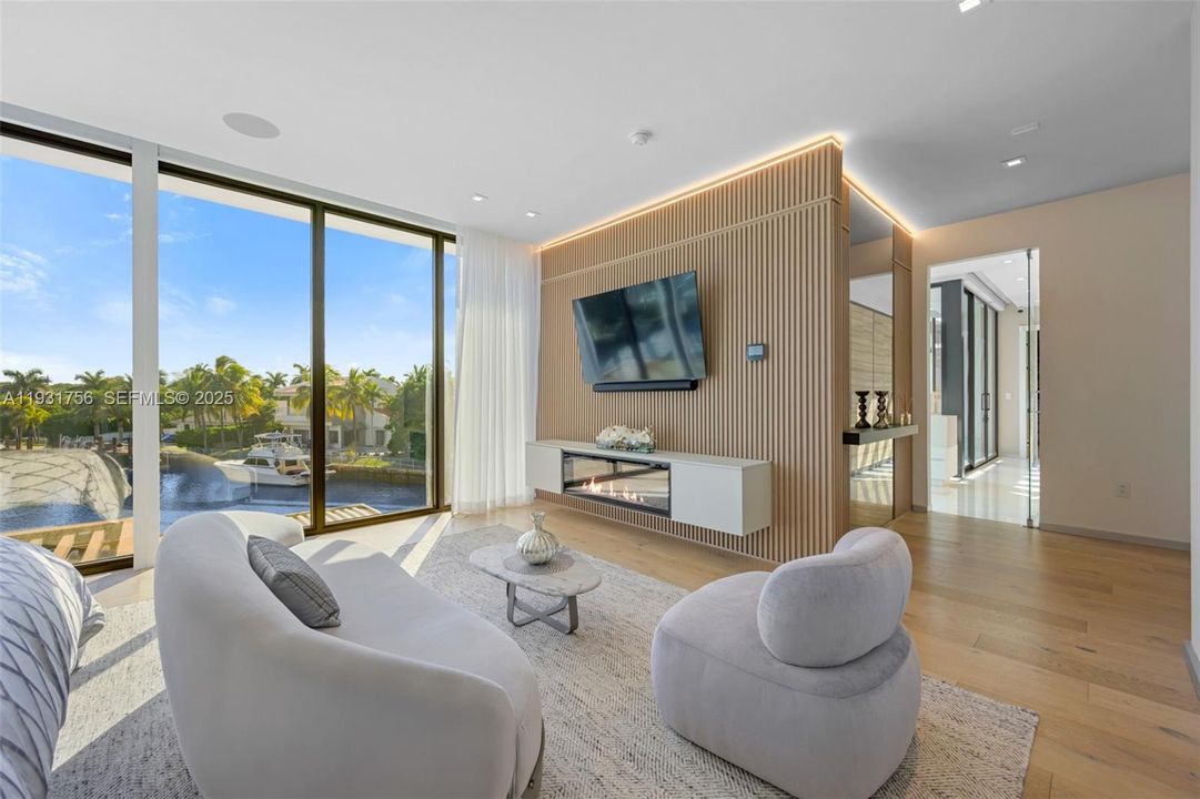 For Rent: $60,000 (5 beds, 5 baths, 5492 Square Feet)