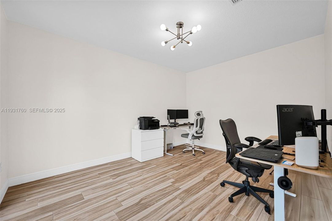 待售: $649,000 (3 贝兹, 3 浴室, 1604 平方英尺)