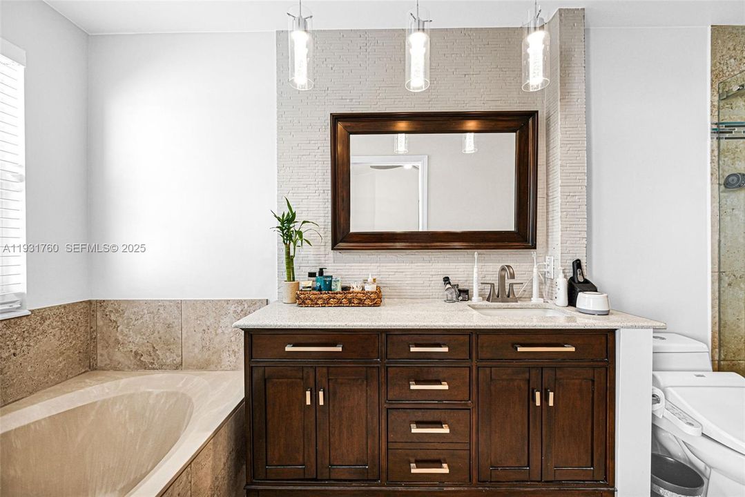 待售: $649,000 (3 贝兹, 3 浴室, 1604 平方英尺)