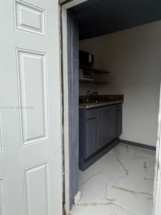 出租: $1,450 (1 贝兹, 1 浴室, 1456 平方英尺)