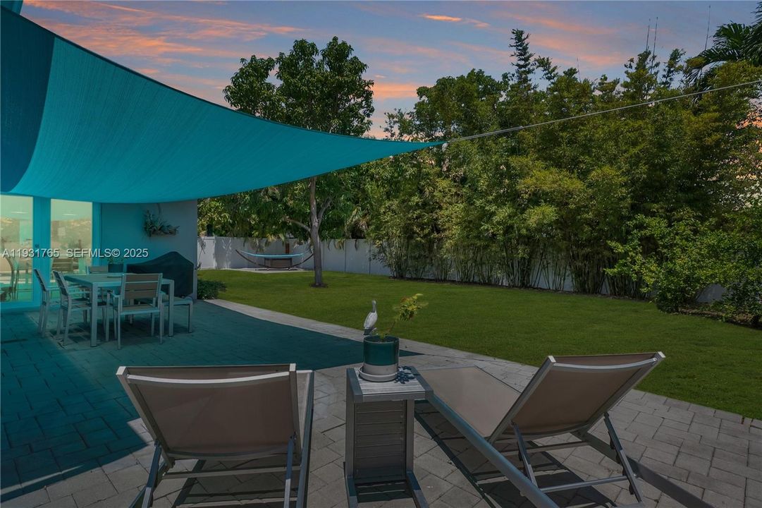 For Rent: $5,000 (2 beds, 1 baths, 1322 Square Feet)