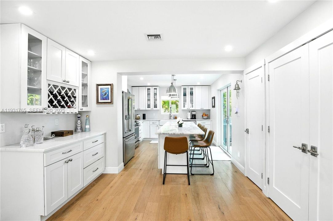 For Rent: $5,000 (2 beds, 1 baths, 1322 Square Feet)