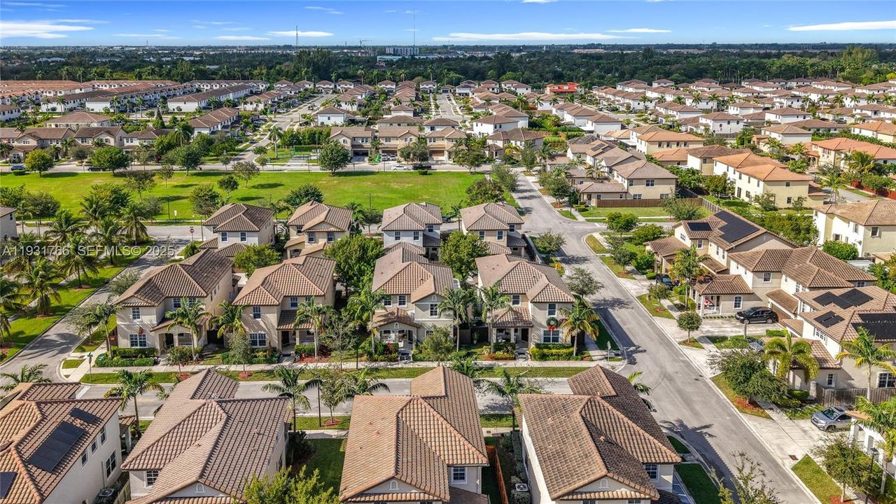 На продажу: $575,000 (4 спален, 2 ванн, 2264 Квадратных фут)