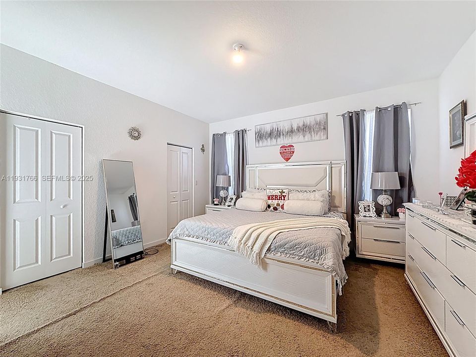 На продажу: $575,000 (4 спален, 2 ванн, 2264 Квадратных фут)