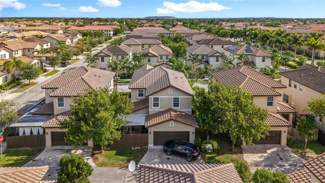 На продажу: $575,000 (4 спален, 2 ванн, 2264 Квадратных фут)