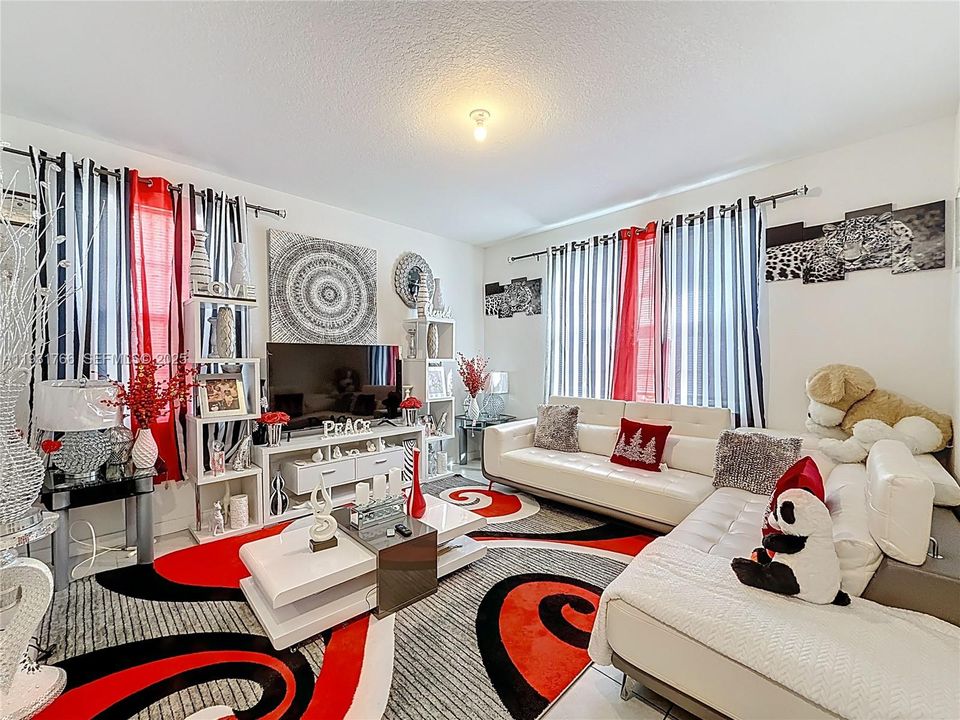 На продажу: $575,000 (4 спален, 2 ванн, 2264 Квадратных фут)