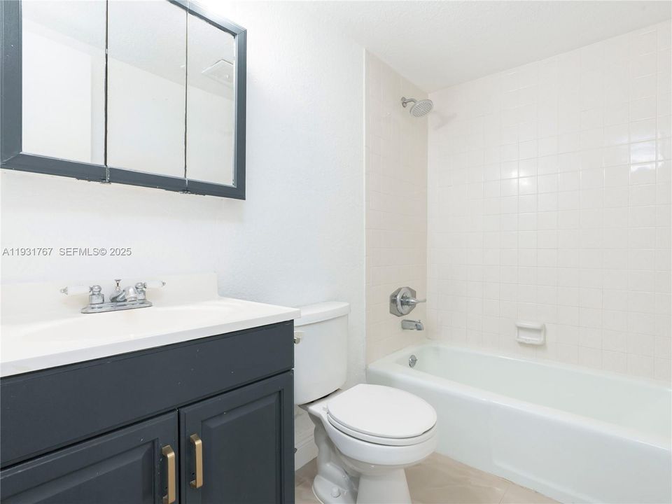 На продажу: $345,000 (0 спален, 0 ванн, 945 Квадратных фут)