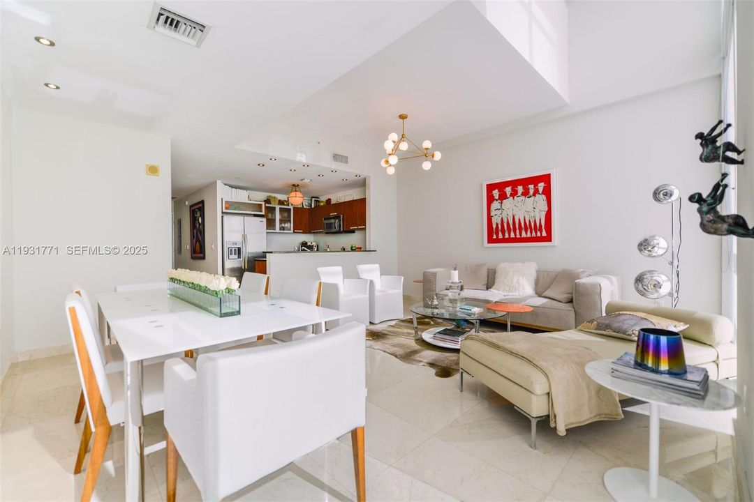 В аренду: $4,000 (2 спален, 2 ванн, 1205 Квадратных фут)