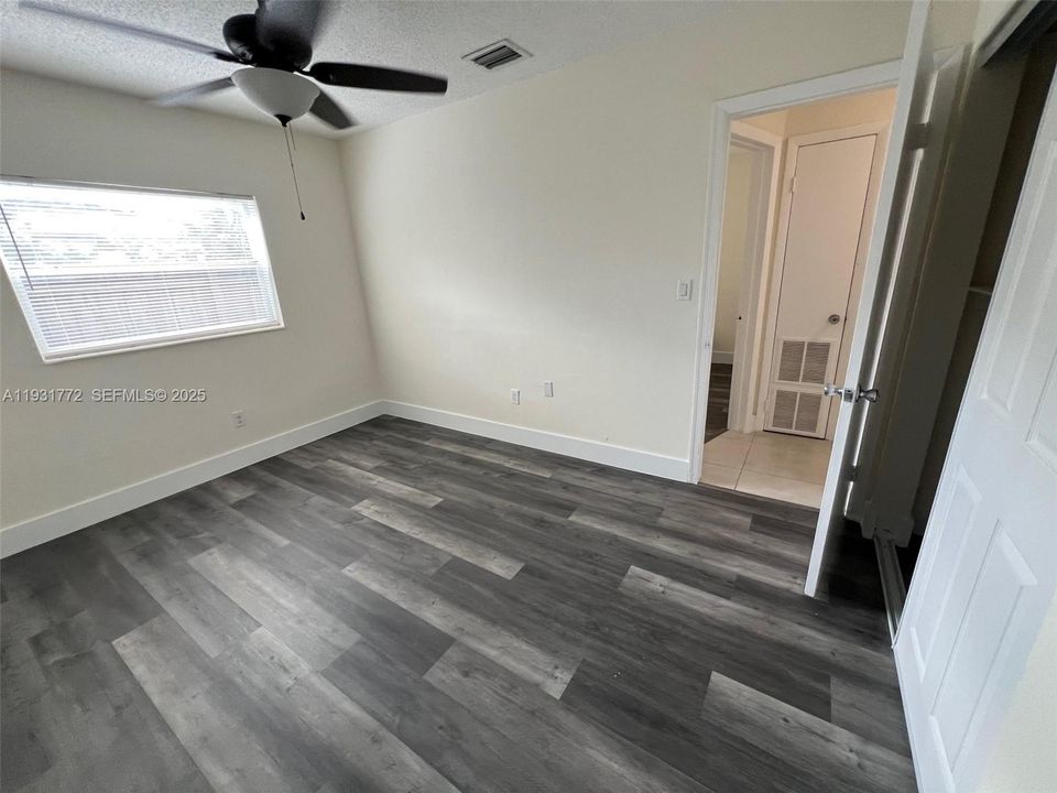 For Rent: $2,800 (3 beds, 1 baths, 1310 Square Feet)