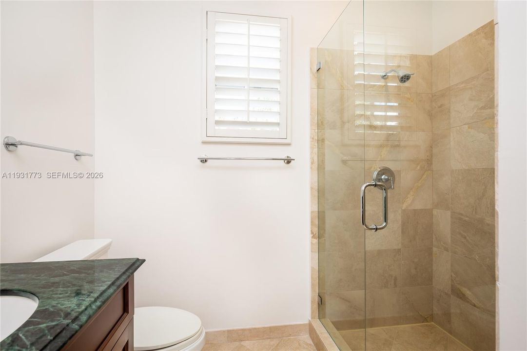 出租: $8,500 (3 贝兹, 2 浴室, 2343 平方英尺)