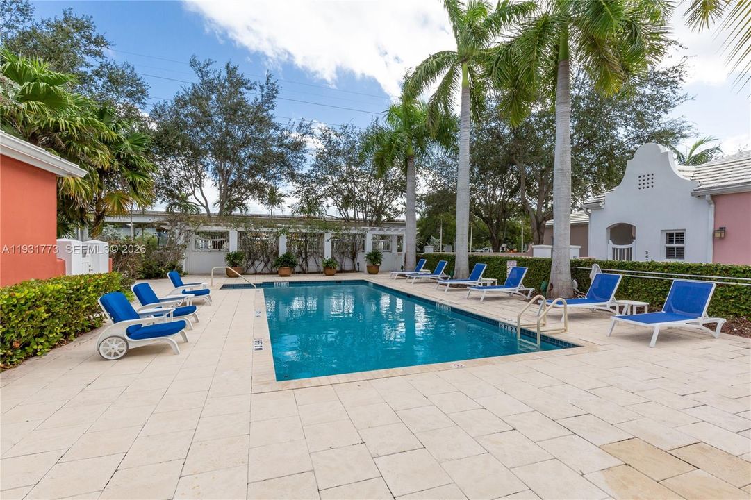 出租: $8,500 (3 贝兹, 2 浴室, 2343 平方英尺)