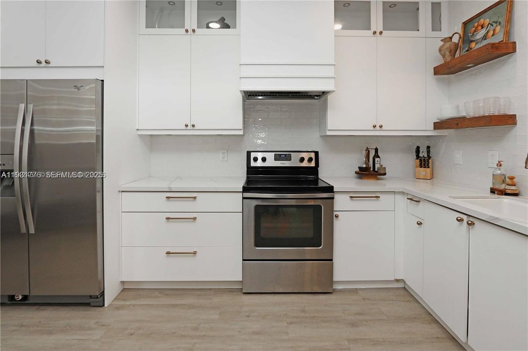 出租: $3,250 (2 贝兹, 2 浴室, 1386 平方英尺)