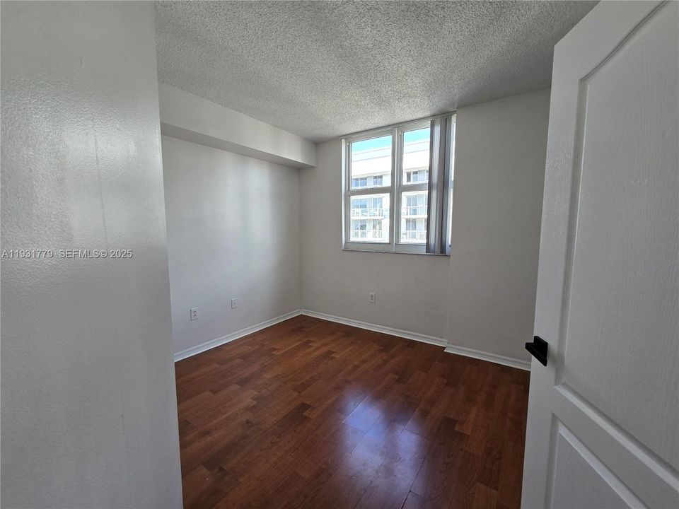 В аренду: $2,350 (2 спален, 2 ванн, 923 Квадратных фут)