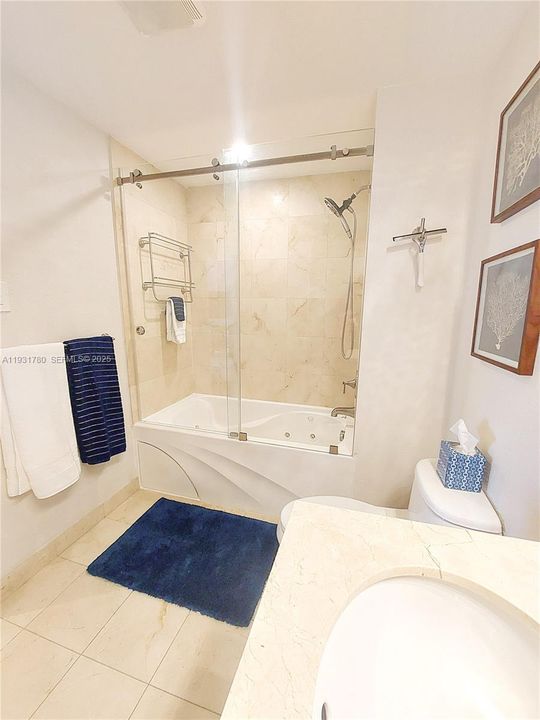 出租: $4,100 (1 贝兹, 1 浴室, 683 平方英尺)