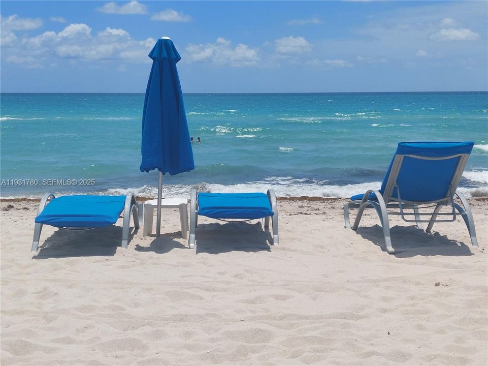 Direct Beach access, Private Attendant, tailored Beach Service