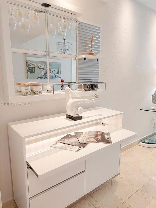 Desk-Bar and storage