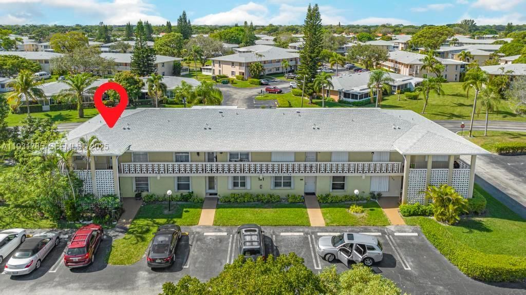 待售: $184,700 (2 贝兹, 2 浴室, 1335 平方英尺)