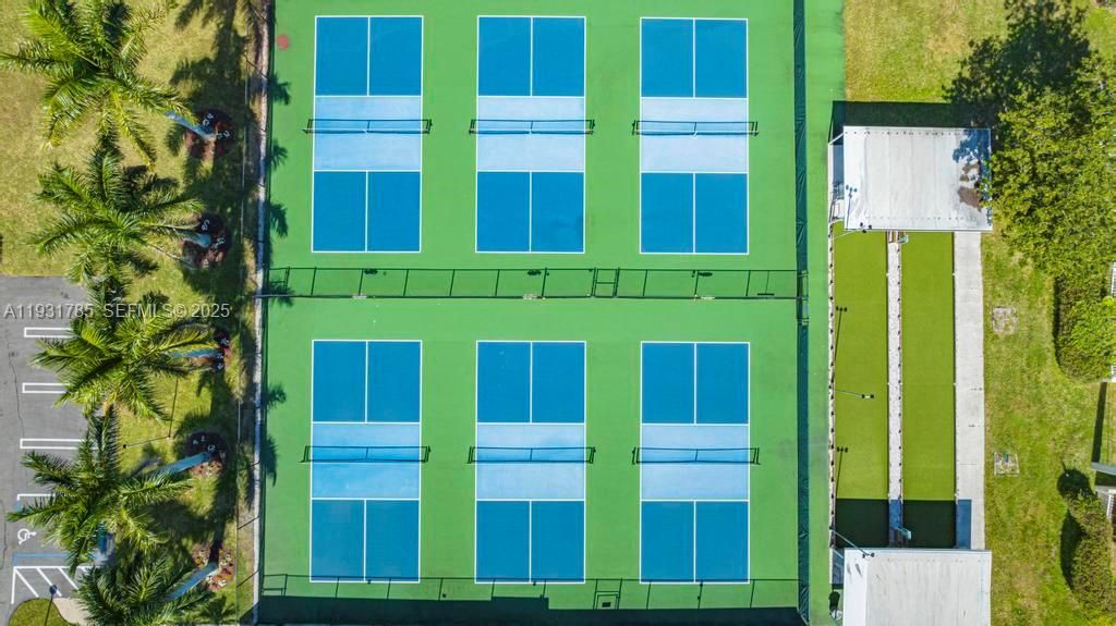 待售: $184,700 (2 贝兹, 2 浴室, 1335 平方英尺)