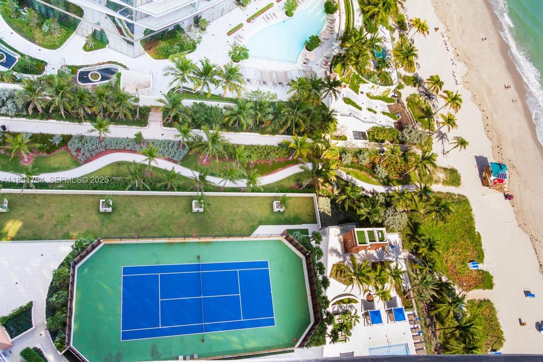 For Rent: $6,500 (2 beds, 2 baths, 1591 Square Feet)