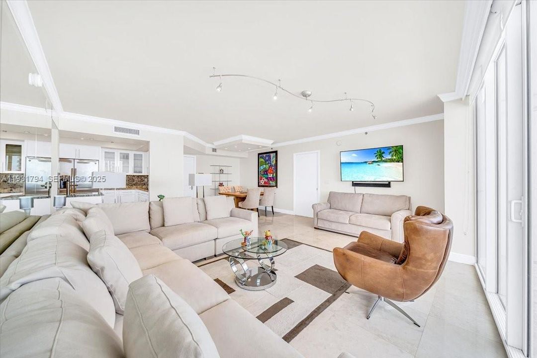 For Rent: $6,500 (2 beds, 2 baths, 1591 Square Feet)