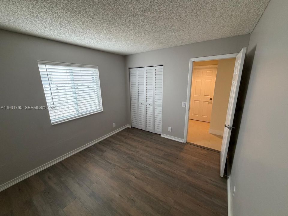 В аренду: $3,850 (3 спален, 2 ванн, 1368 Квадратных фут)