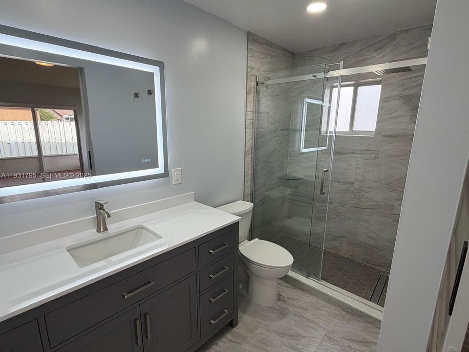 В аренду: $3,850 (3 спален, 2 ванн, 1368 Квадратных фут)