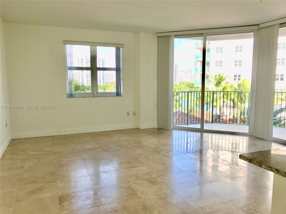 For Sale: $498,000 (2 beds, 2 baths, 1312 Square Feet)