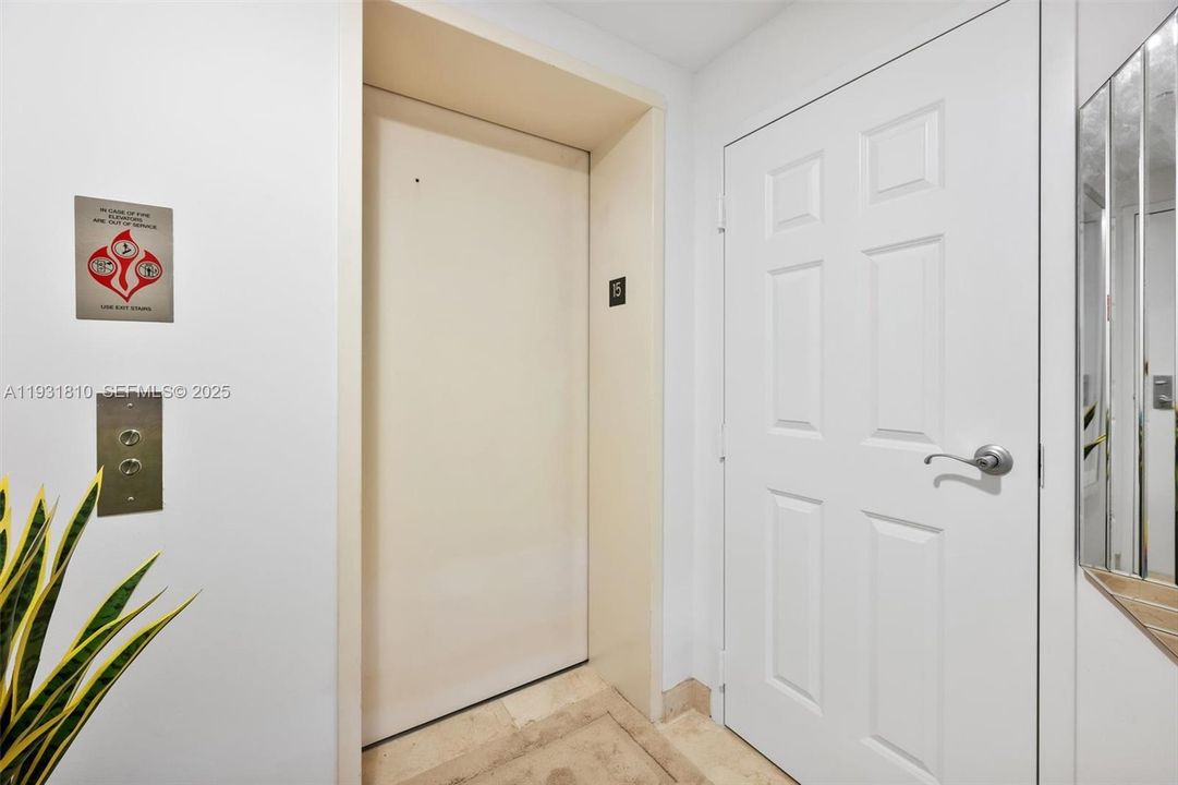 En Venta: $1,149,000 (3 camas, 2 baños, 1934 Pies cuadrados)