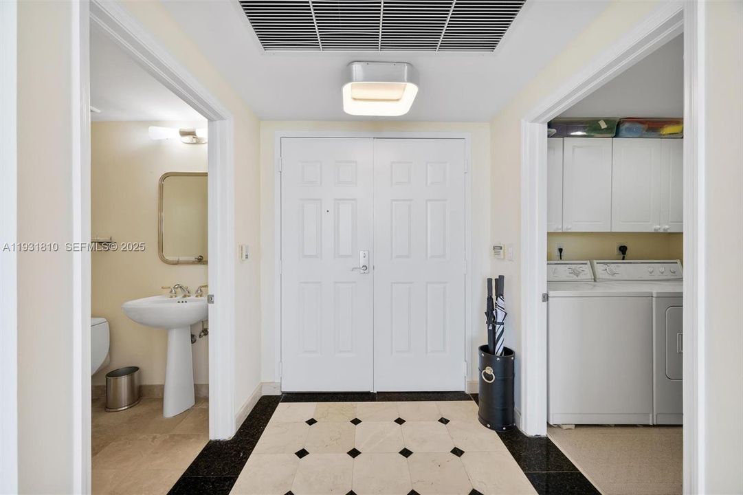 En Venta: $1,149,000 (3 camas, 2 baños, 1934 Pies cuadrados)