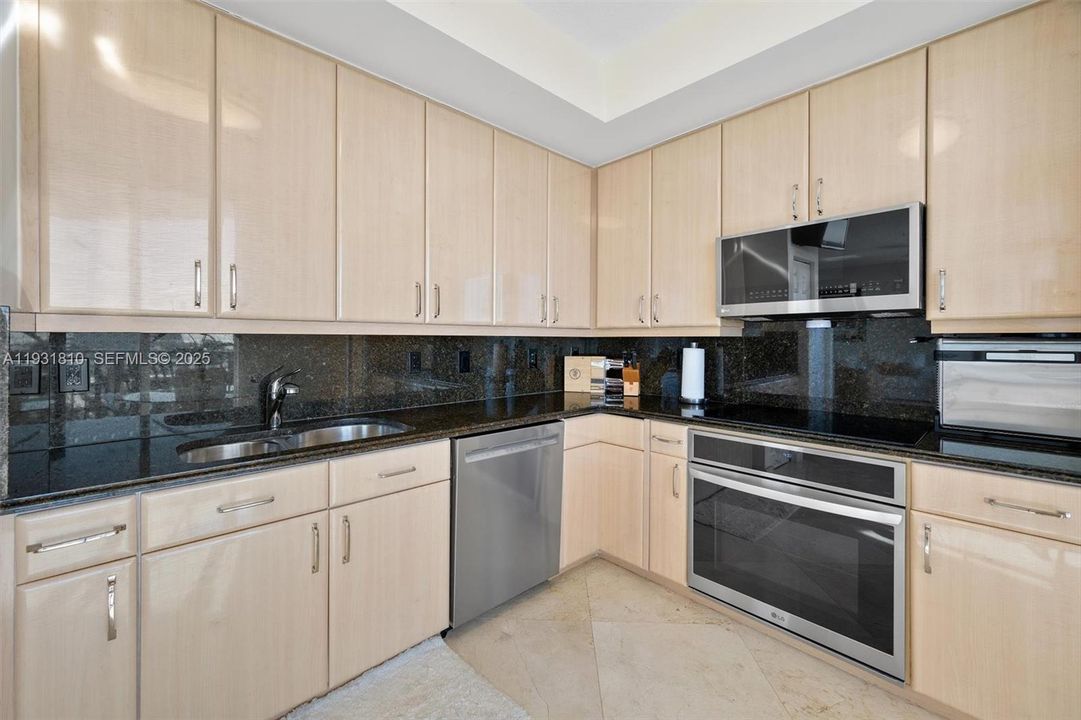 En Venta: $1,149,000 (3 camas, 2 baños, 1934 Pies cuadrados)