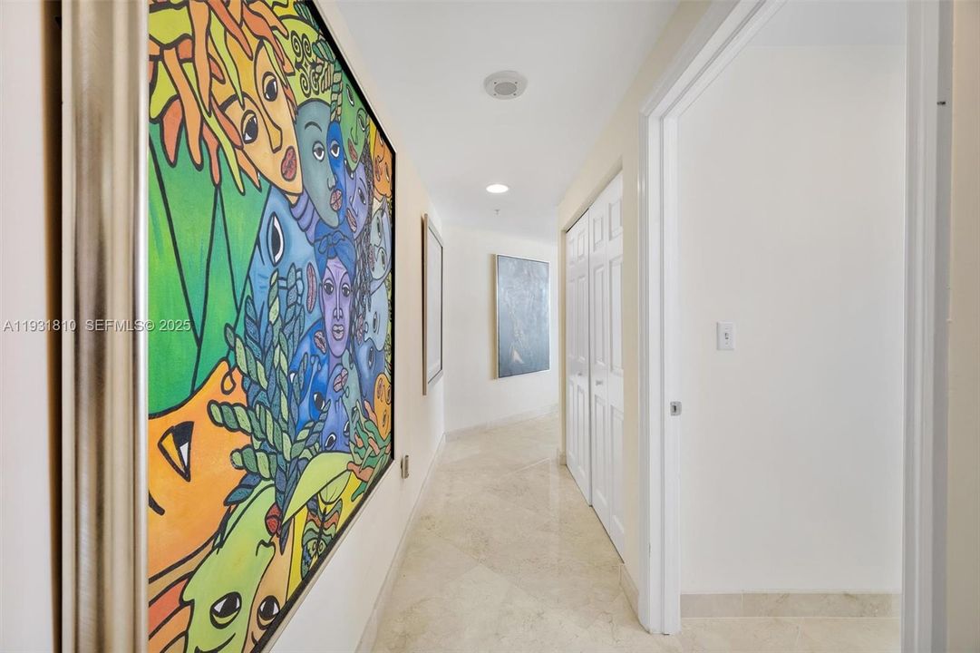 En Venta: $1,149,000 (3 camas, 2 baños, 1934 Pies cuadrados)