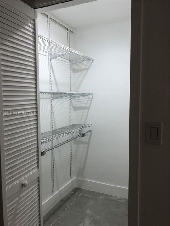 出租: $2,300 (2 贝兹, 2 浴室, 667 平方英尺)