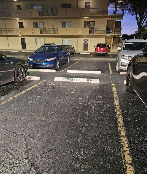 For Sale: $249,900 (2 beds, 2 baths, 1235 Square Feet)