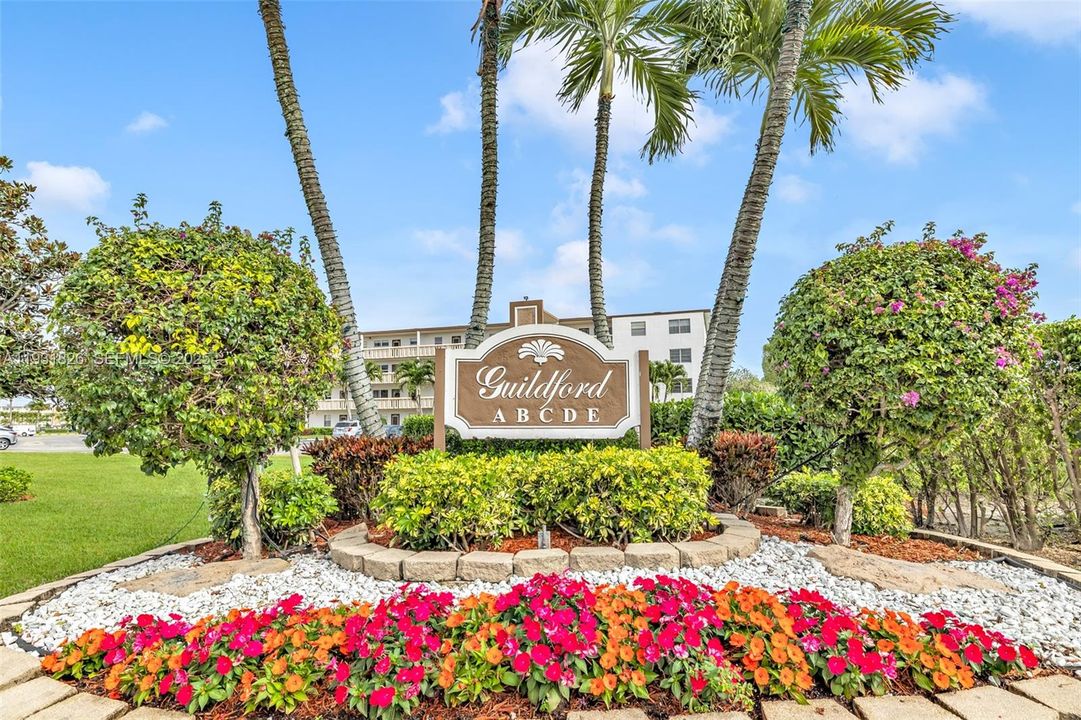 待售: $114,000 (2 贝兹, 1 浴室, 861 平方英尺)