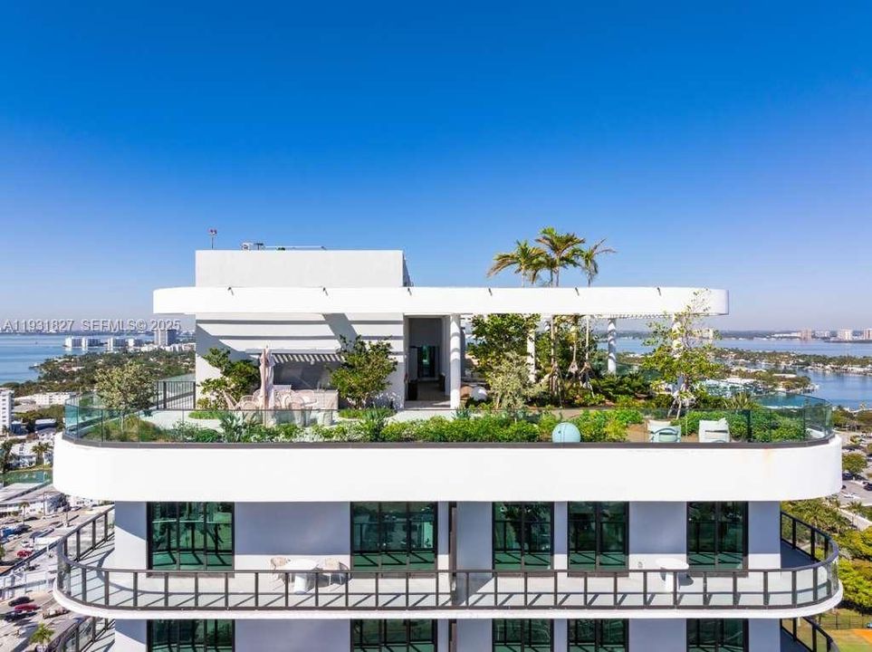 В аренду: $12,000 (3 спален, 2 ванн, 1042 Квадратных фут)